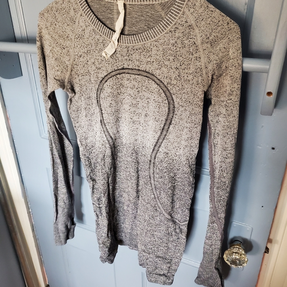 LuluLemon Swiftly sz 4